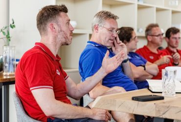 Fotoverslag KNZB OPLEIDING TRAINER WATERPOLO NIVEAU 3 tijdens het
kwalificatietoernooi voor een EK-ticket: Nederland vs Portugal

Datum: 24 juni 2023
Locatie: Sportcomplex Amerena